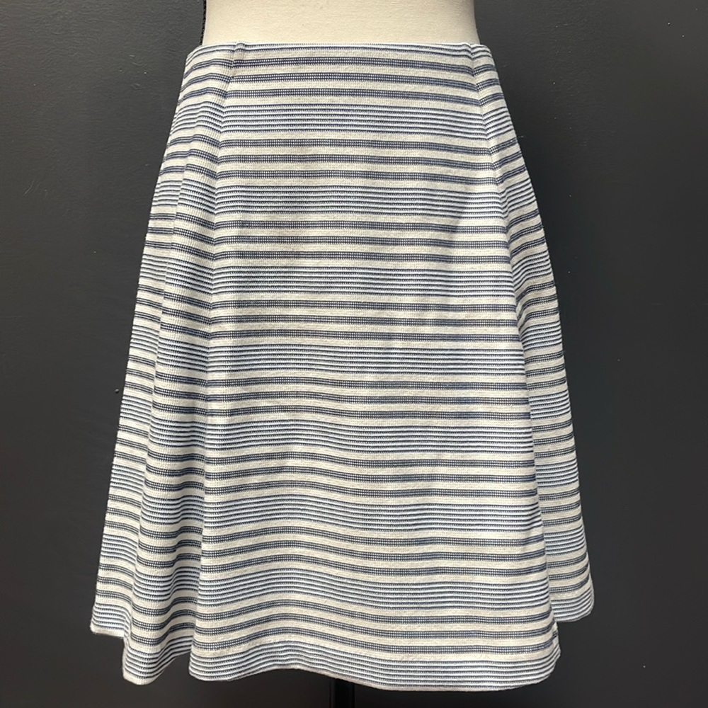 BANANA REPUBLIC Knit Textured Striped Fit and Flare Skirt SZ S Blue Stripes NWT